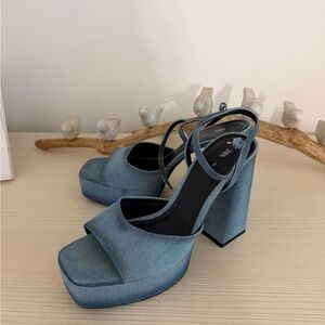 Zara Women's Blue jeans Sandals